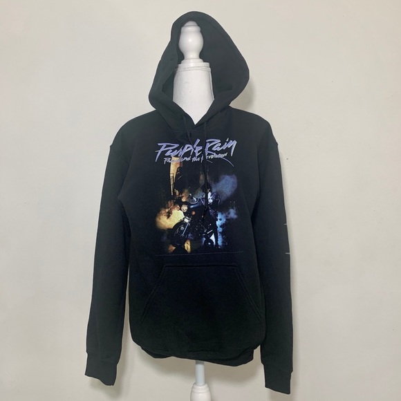 Gildan Tops - Prince Purple Rain Graphic Vtg Hoodie Sweatshirt